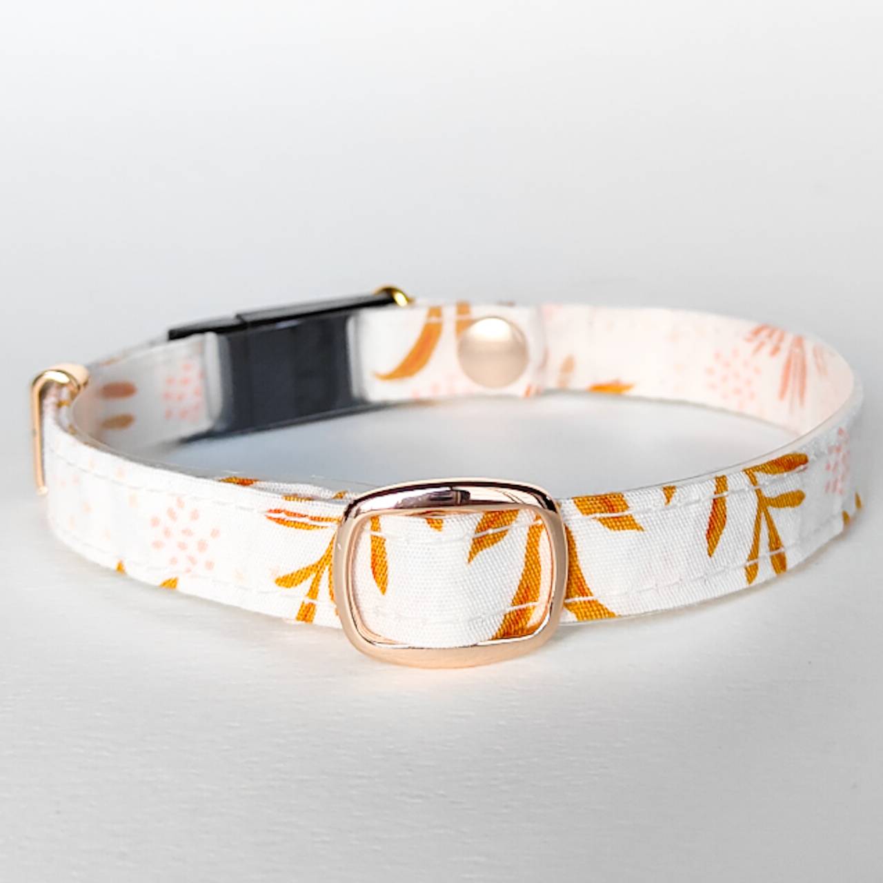 <高品質ピマコットン>100%コットン 【Nordic Leaf】 北欧テイスト セーフティバックル 猫 首輪 犬 迷子札なし