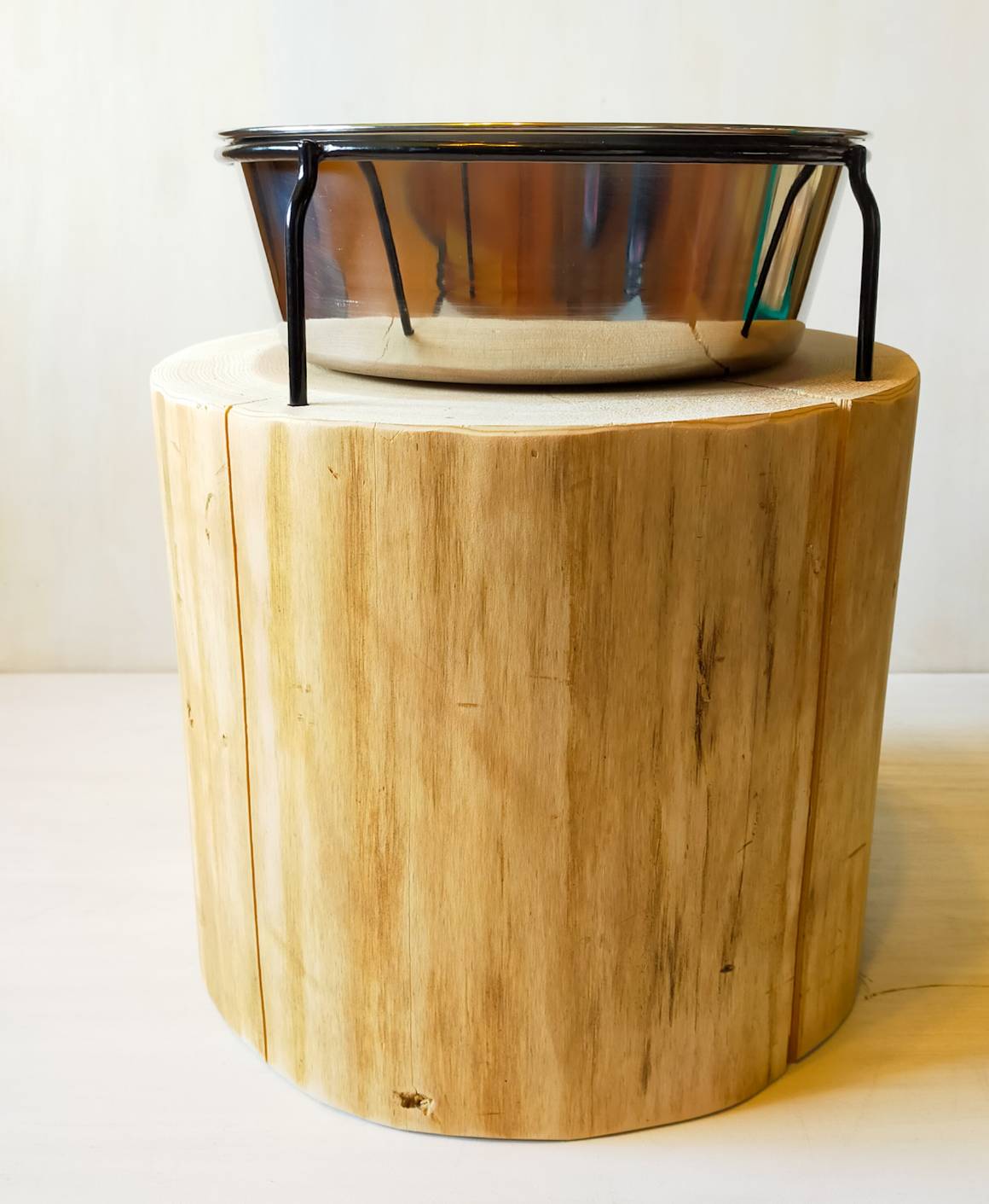 ③一点もの 大型犬用 高さ27cm -杉の丸太のLog Bowl- 水飲み台 ごはん台 餌台