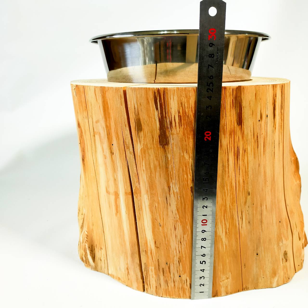 存在感あり一点もの 中~大型犬用 高さ25cm -杉の丸太のLog Bowl- 水飲み台 ごはん台 餌台