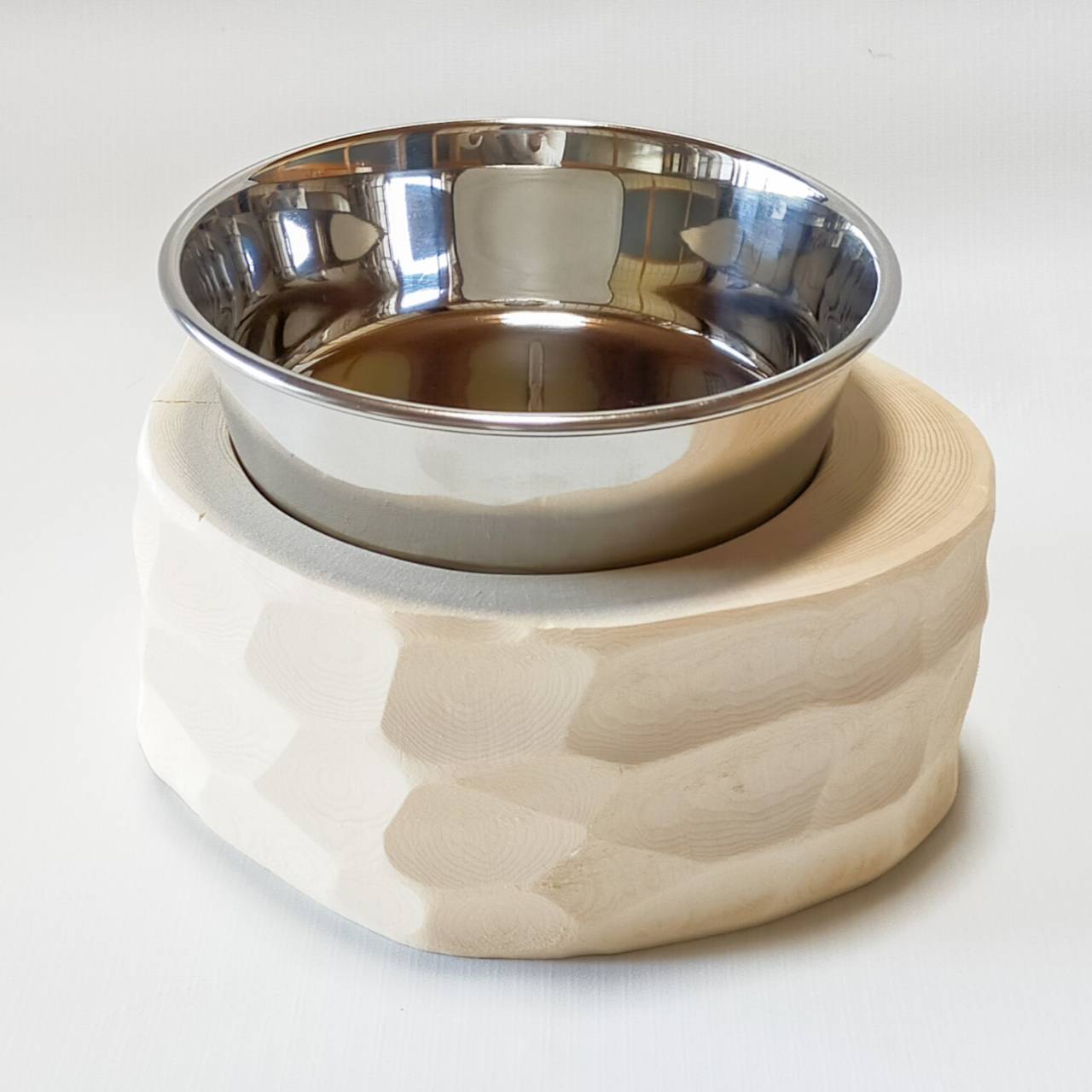 <改良>ステンレスボウル 中型犬・多頭飼い向け -高野槙の丸太のLog Bowl- 水飲み台 ごはん台 餌台