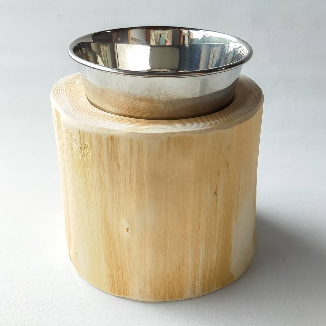 存在感あり1点もの ステンレスボウル 犬用 高め -高野槙の丸太のLog Bowl- 水飲み台 ごはん台 餌台