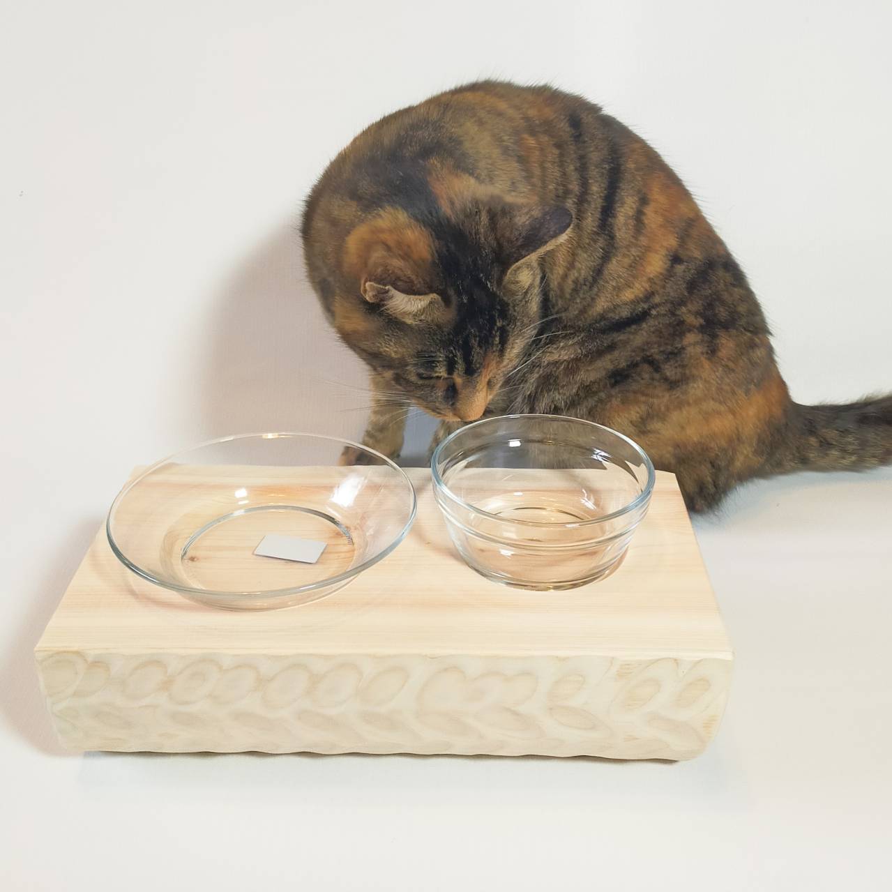 丸太のみの販売 アートヒノキのログボウルダブル ごはんとお水 ごはん台 餌台 水入れ 猫 小型犬 ペット用 1個販売 ペットテーブル
