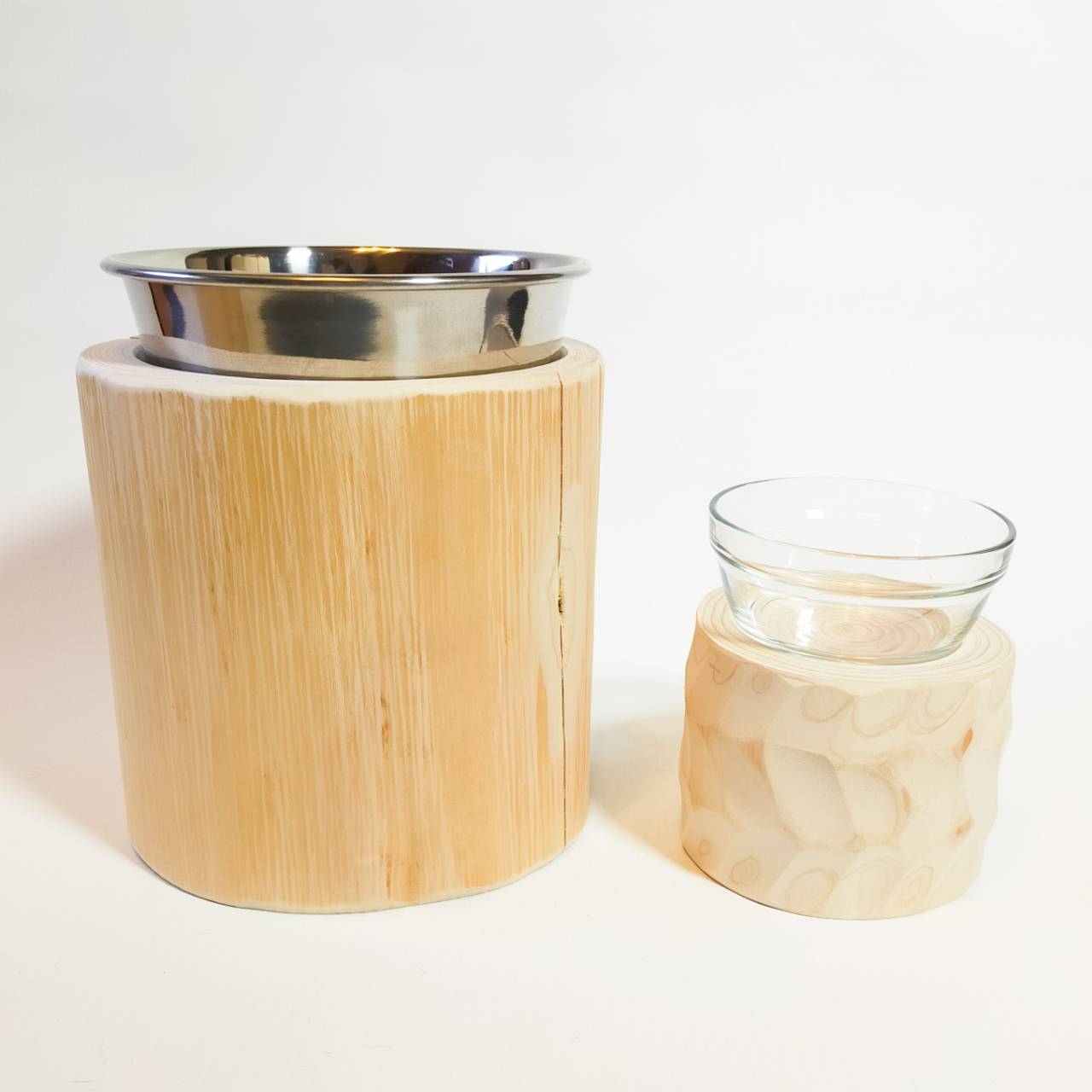 <改良>ステンレスボウル 犬用 高め -ヒノキの丸太のLog Bowl- 水飲み台 ごはん台 餌台