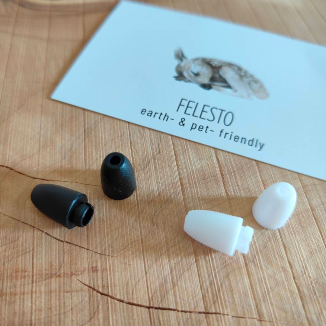 ズレない迷子札（骨型）　ストレス最小限　おハゲ防止　リニューアル紐　ステンレス製　やわらか紐首輪　軽い・やわらか紐・安全バックル・迷子札付き