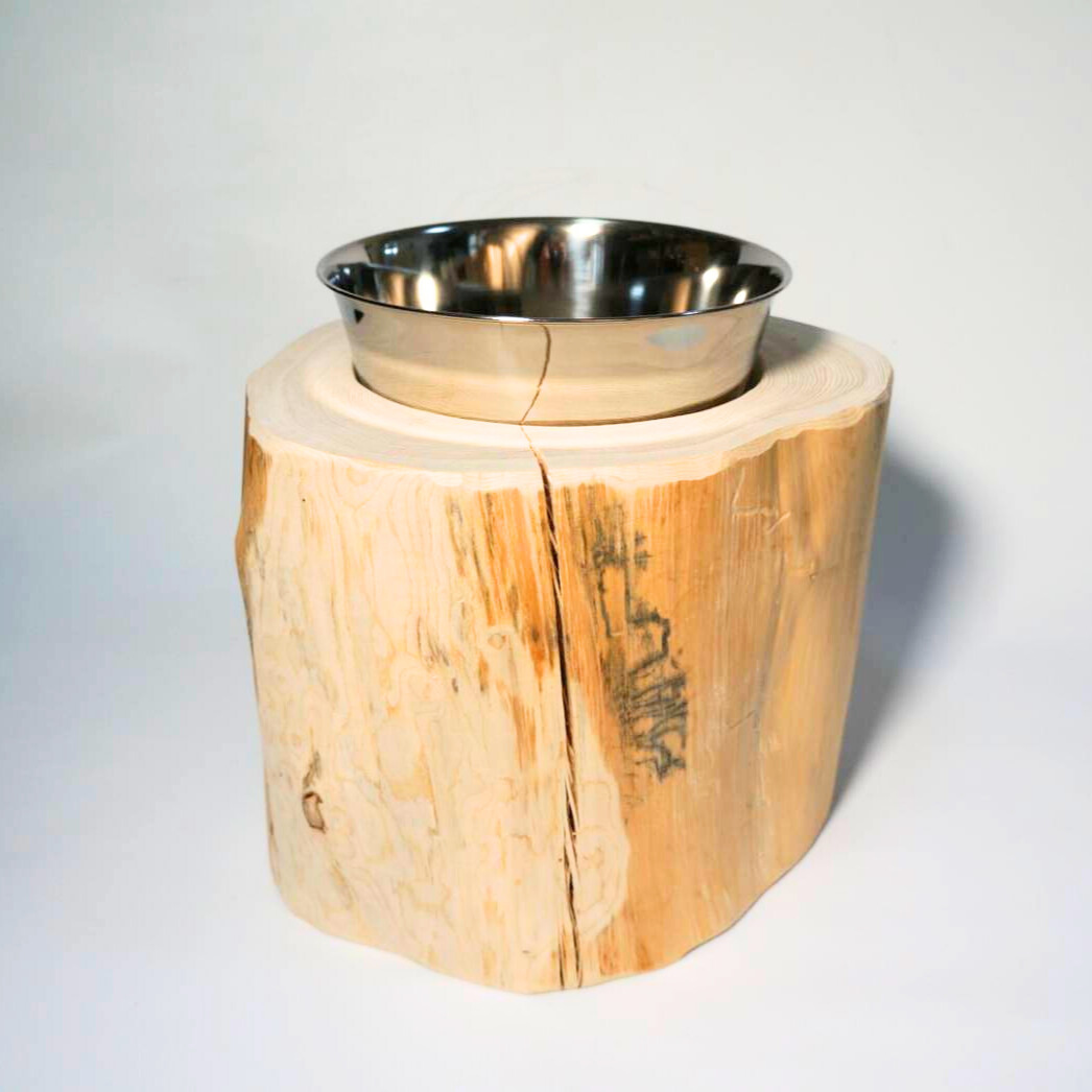 一点もの　アウトレット　大型犬用　高さ27cm　　-高野槙の丸太のLog Bowl-　水飲み台　ごはん台　餌台