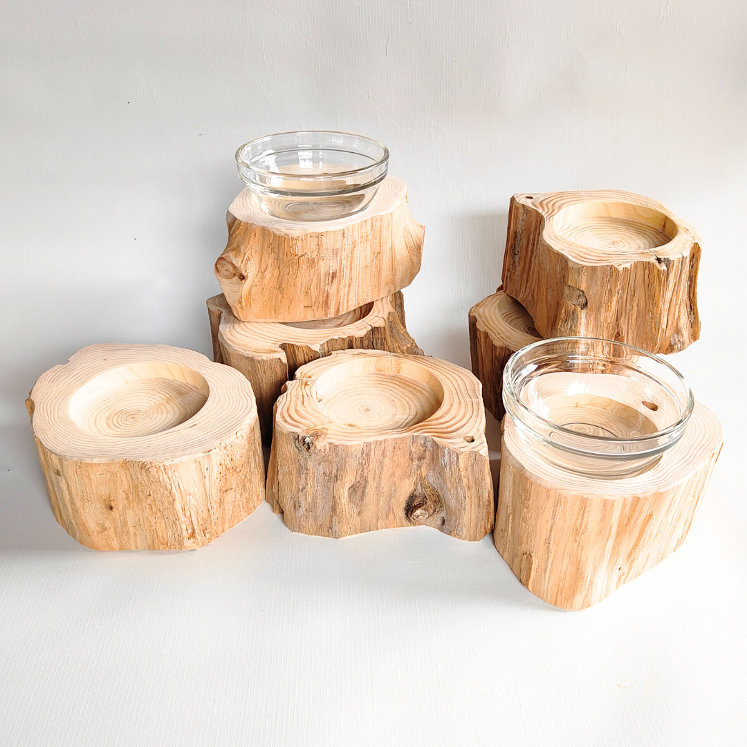 【アウトレット20％OFF】　表情豊かなしゃれ高野槙のログボウル　ごはん台　フードボウル　餌台　エサ入れ 1個販売　ランダム配送