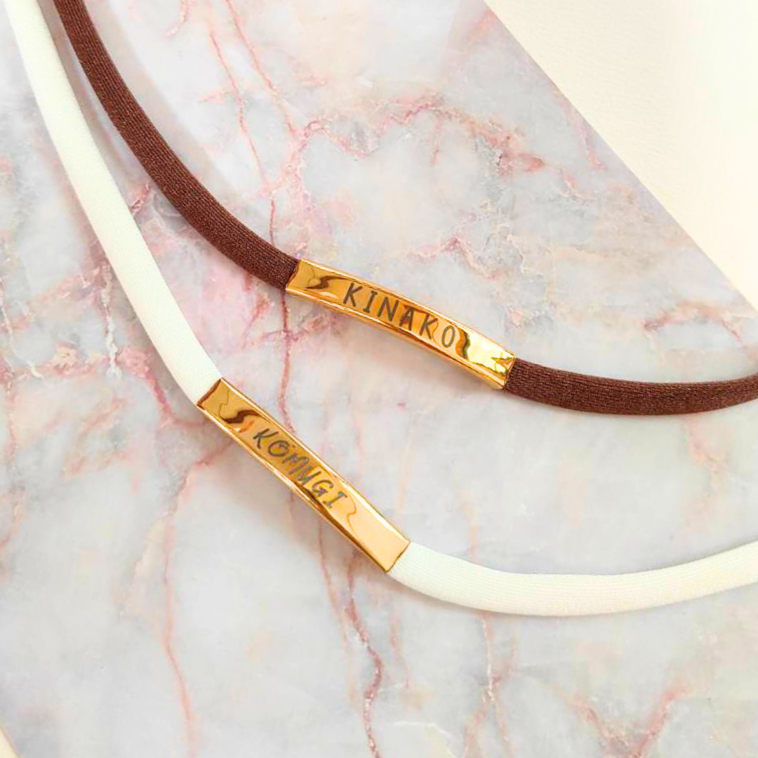 揺れない迷子札（ステンレスバージョン）　ストレス最小限　おハゲ防止　わずか4g　リニューアル紐　やわらか紐首輪　軽い・やわらか紐・安全バックル・迷子札付き