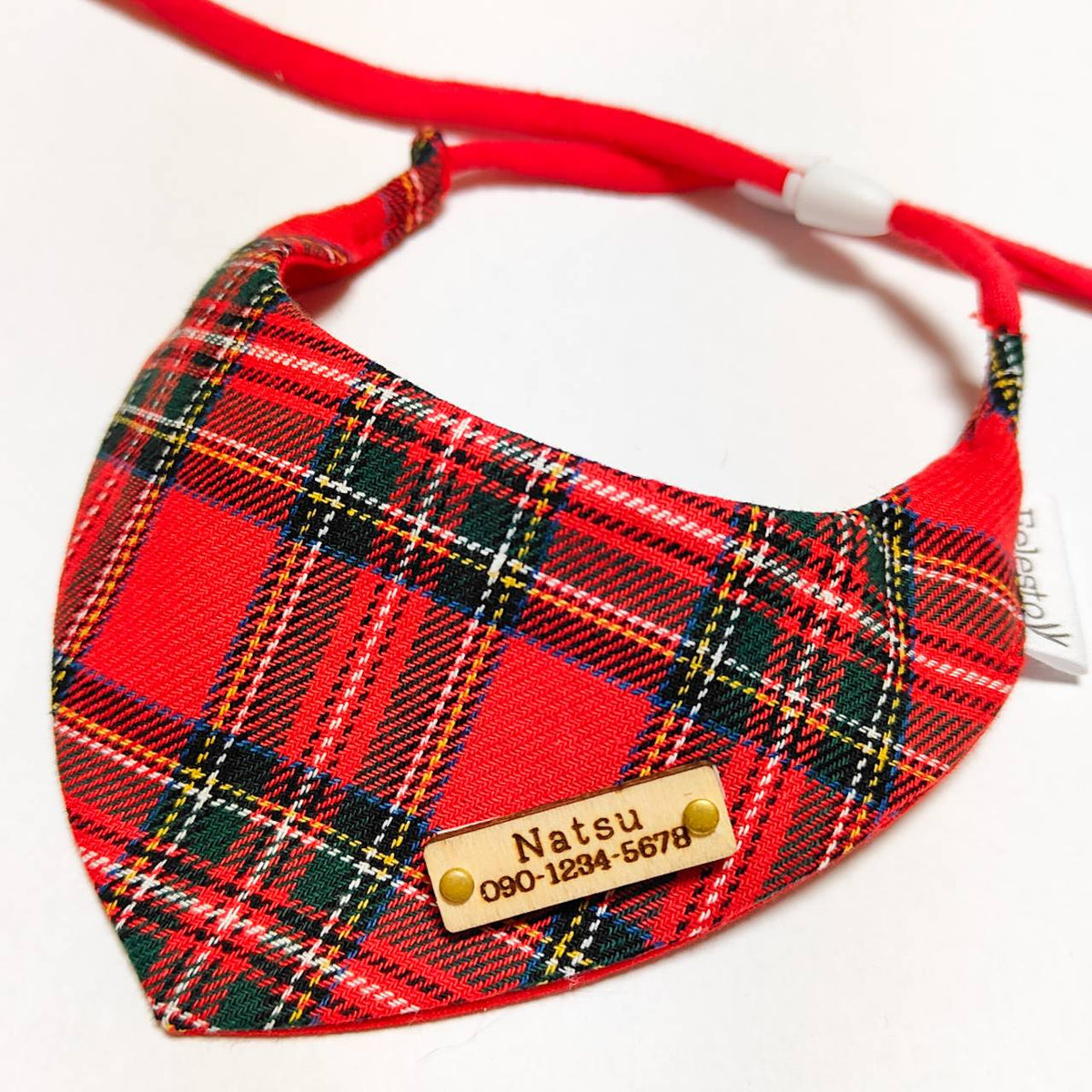 ＼Long-haired pets welcome／ Bandana collar visible even with fluffy fur, optional ID tag, safety buckle included 【Tartan Check Red】