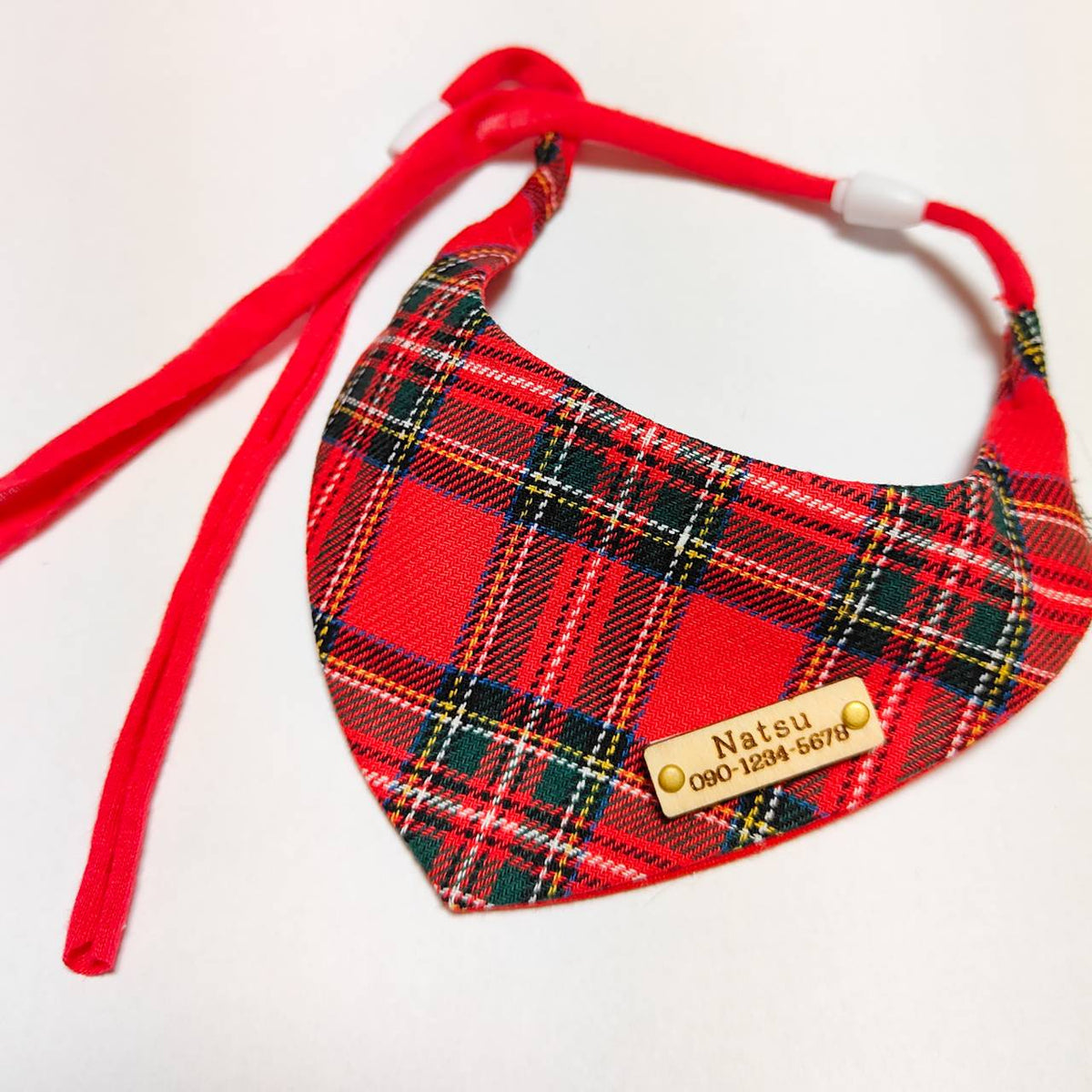 ＼Long-haired pets welcome／ Bandana collar visible even with fluffy fur, optional ID tag, safety buckle included 【Tartan Check Red】