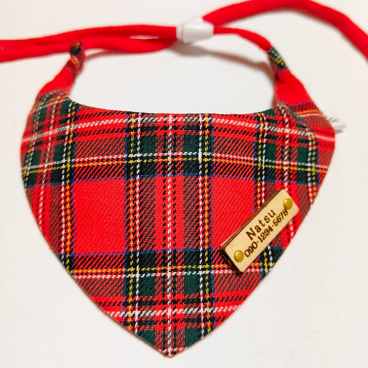 ＼Long-haired pets welcome／ Bandana collar visible even with fluffy fur, optional ID tag, safety buckle included 【Tartan Check Red】