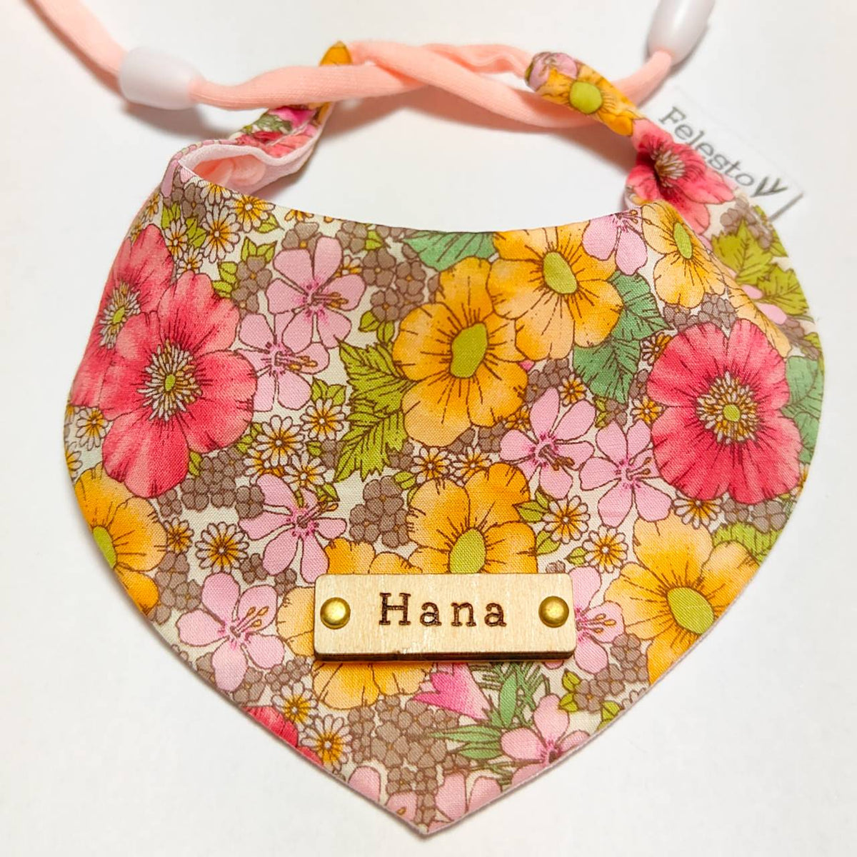 ＼Long-haired pets welcome／ Bandana collar that shows even on fluffy fur, optional ID tag, safety buckle included 【Gloria Flowers】