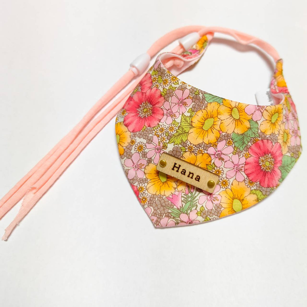 ＼Long-haired pets welcome／ Bandana collar that shows even on fluffy fur, optional ID tag, safety buckle included 【Gloria Flowers】