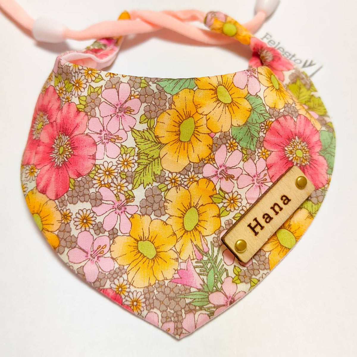 ＼Long-haired pets welcome／ Bandana collar that shows even on fluffy fur, optional ID tag, safety buckle included 【Gloria Flowers】