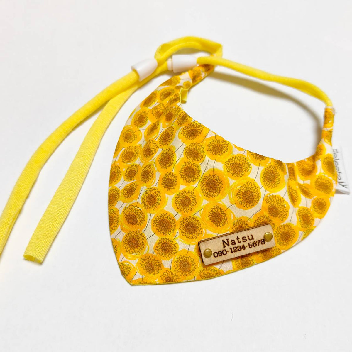 ＼Long-haired pets welcome／ Bandana collar that shows even on fluffy fur, optional ID tag, safety buckle included 【Sunflower】 Liberty fabric