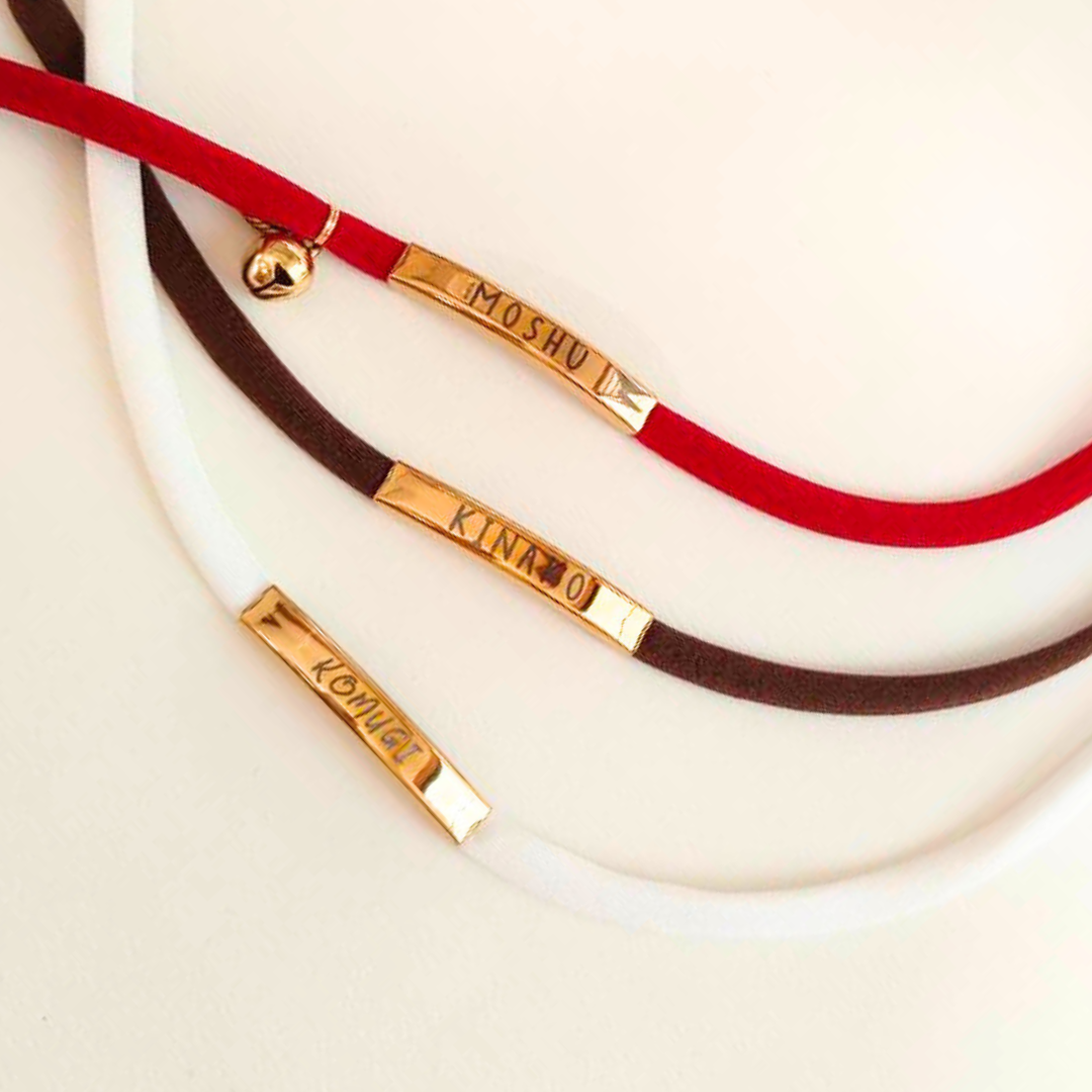 揺れない迷子札（ステンレスバージョン）　ストレス最小限　おハゲ防止　わずか4g　リニューアル紐　やわらか紐首輪　軽い・やわらか紐・安全バックル・迷子札付き