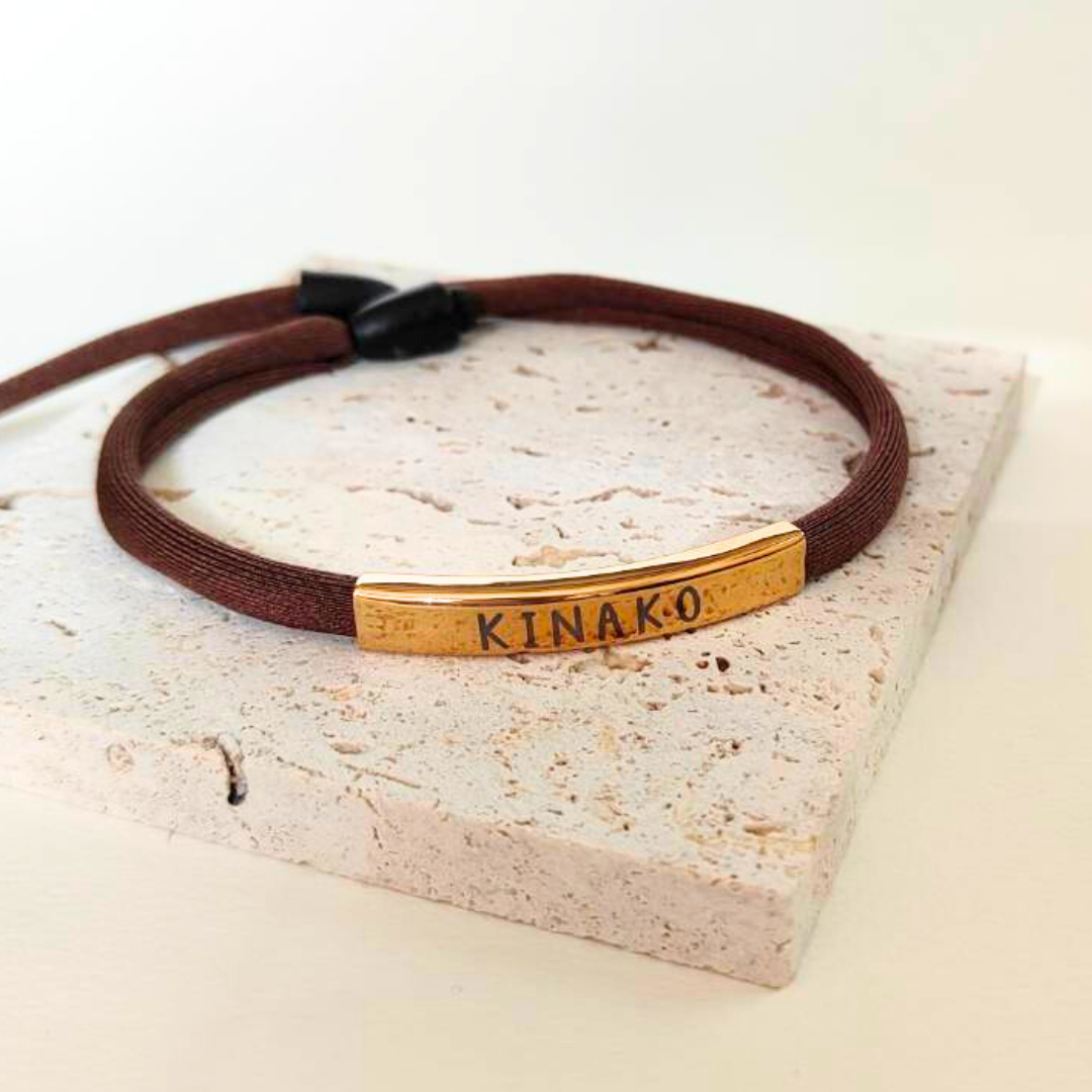 揺れない迷子札（ステンレスバージョン）　ストレス最小限　おハゲ防止　わずか4g　リニューアル紐　やわらか紐首輪　軽い・やわらか紐・安全バックル・迷子札付き