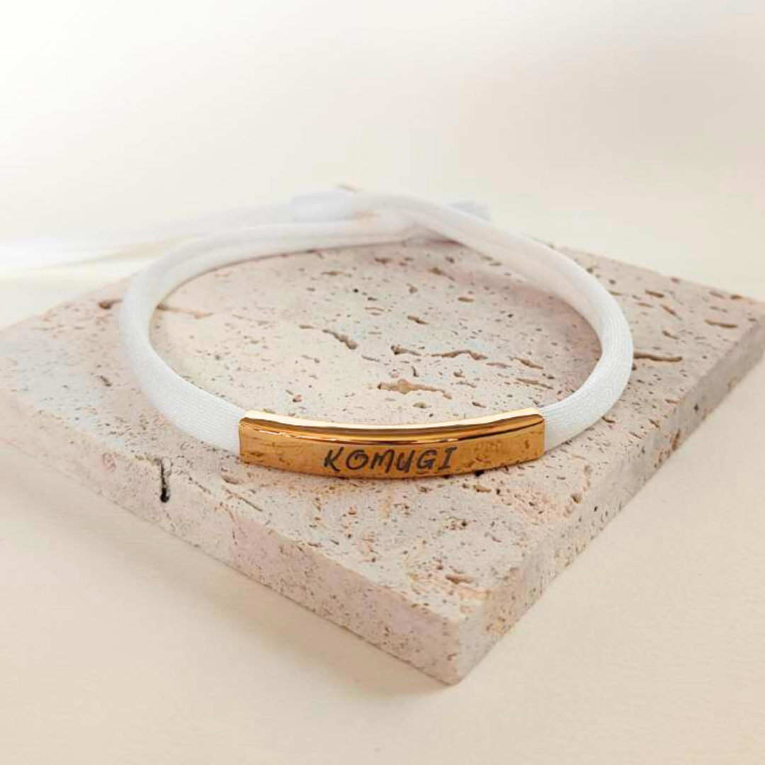 揺れない迷子札（ステンレスバージョン）　ストレス最小限　おハゲ防止　わずか4g　リニューアル紐　やわらか紐首輪　軽い・やわらか紐・安全バックル・迷子札付き