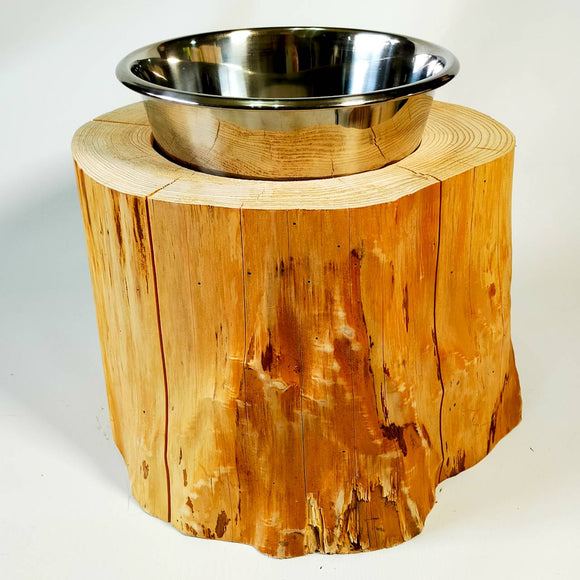 存在感あり一点もの　中～大型犬用　高さ25cm　　-杉の丸太のLog Bowl-　水飲み台　ごはん台　餌台