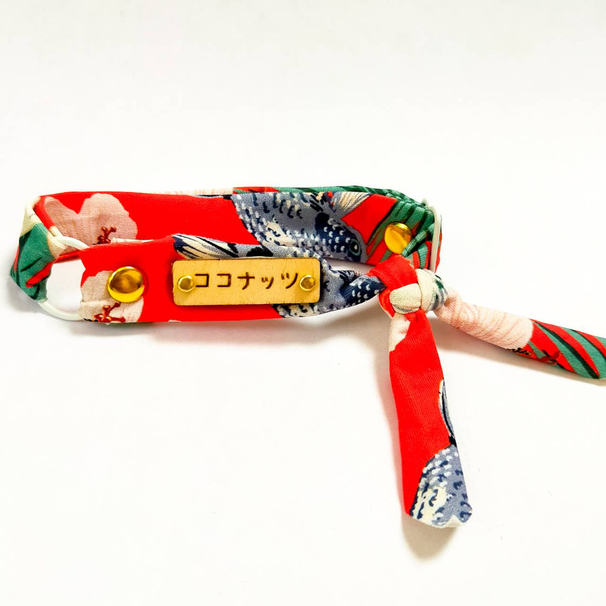 <20 colors > round wood collars