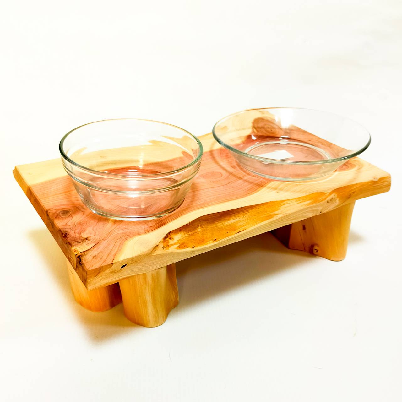 一点もの　ごはんとお水　②伊吹無垢材のログボウル　水入れ　フードボウル　餌台　エサ入れ