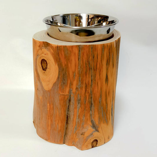 一点もの　中～大型犬用　高さ約30cm　　-杉の丸太のLog Bowl-　水飲み台　ごはん台　餌台