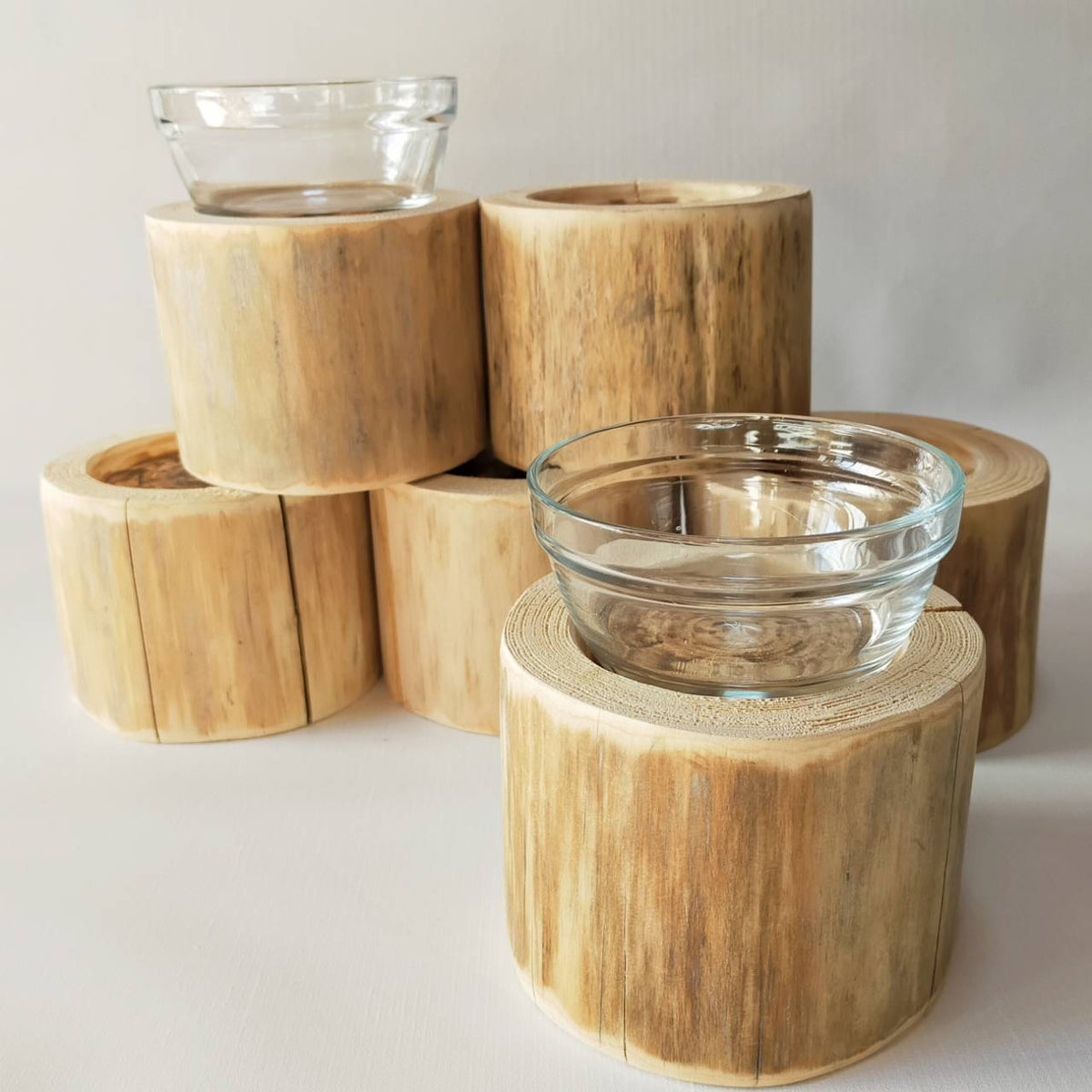 ヒノキペットテーブル　ごはん台　水入れ　フードボウル　餌台　エサ入れ 1個